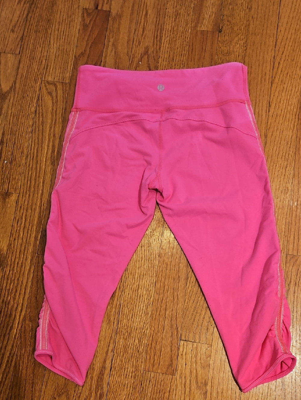 Lululemon Hot Pink Cropped Leggings